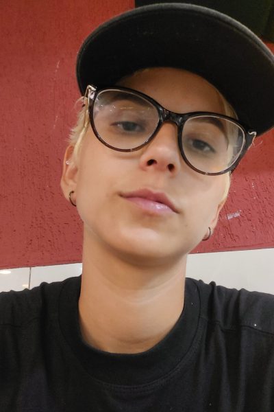 Sem risinho para estranhos, meninas